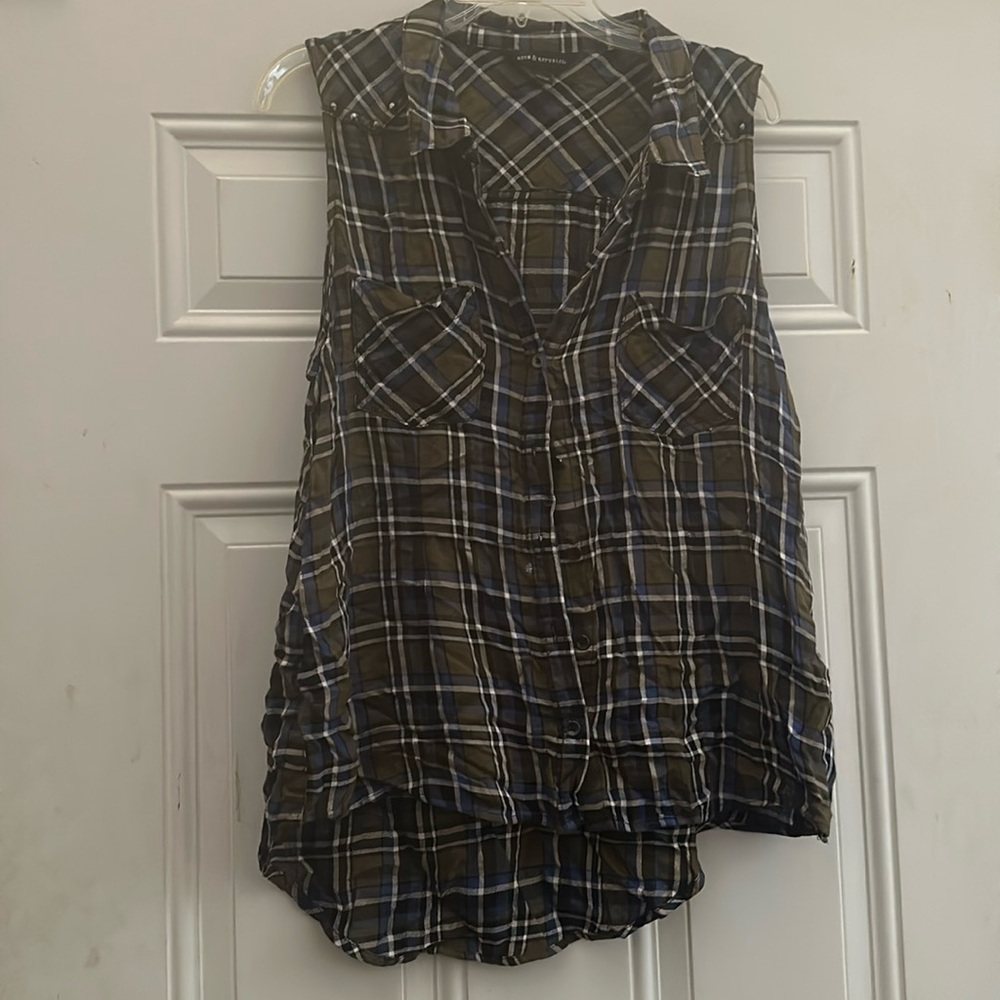Plaid print sleeveless top